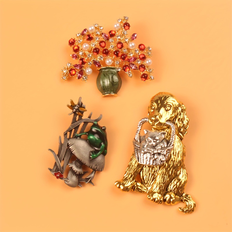 Vintage Animal Brooch Dog Cat  - Flower Frog Pin 评论和价格